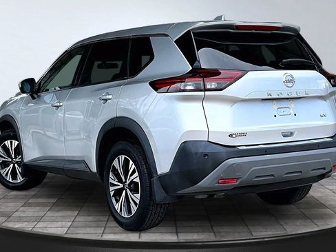 Used 2021 Nissan Rogue SV FWD image 4