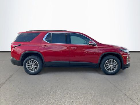Used 2023 Chevrolet Traverse LT image 8