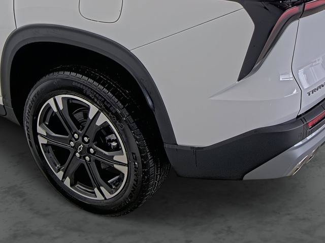 New 2027 Chevrolet Traverse LT w/ Sun and Wheel Package AWD/4WD image 9