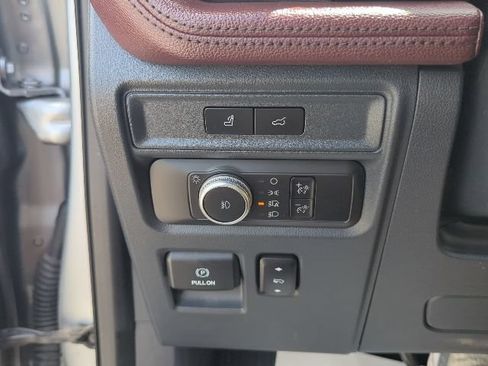 Used 2022 Ford Expedition Max Limited AWD/4WD image 37