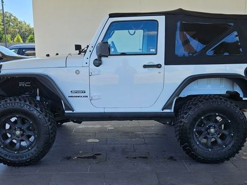 Used 2013 Jeep Wrangler Sport image 9