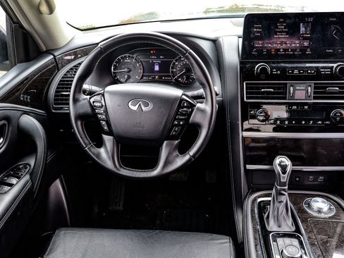 Used 2024 INFINITI QX80 Luxe image 18