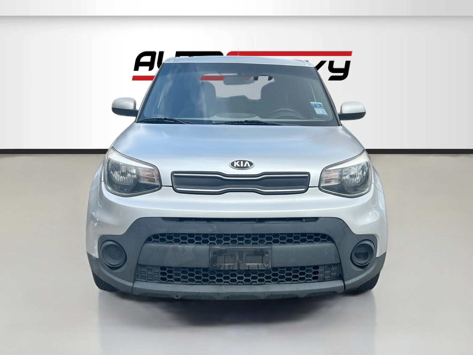 Used 2018 Kia Soul FWD image 2