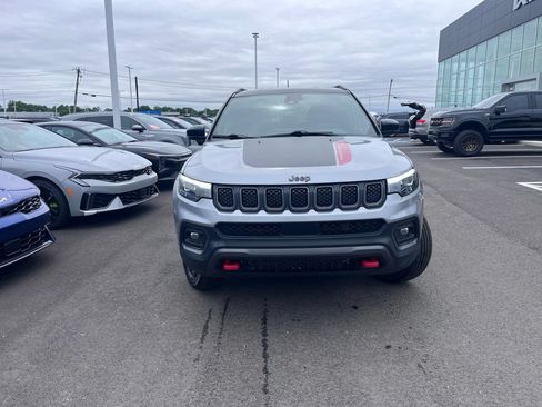 Used 2023 Jeep Compass Trailhawk w/ Trailhawk Elite Group AWD/4WD image 9