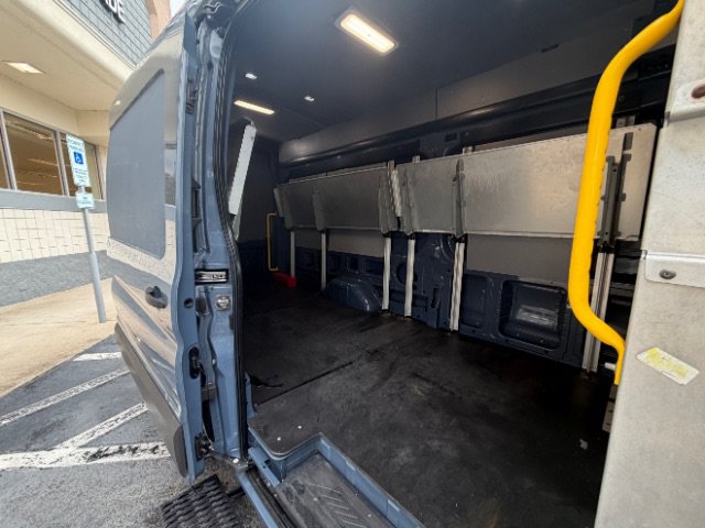 Used 2020 Ford Transit 250 148 High Roof Extended RWD image 21