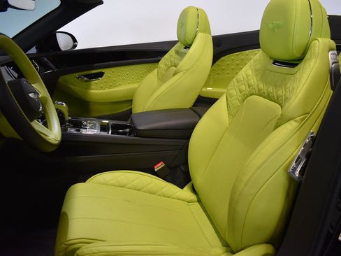 Used 2021 Bentley Continental GT image 15