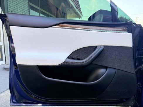 Used 2022 Tesla Model S AWD/4WD image 15