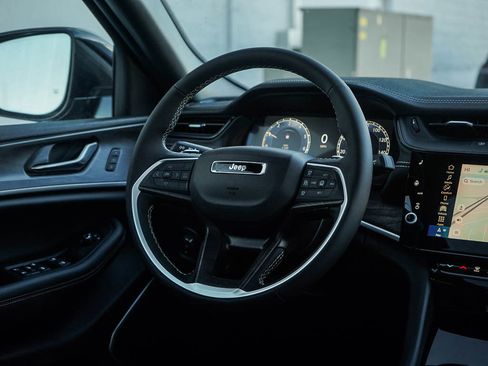 New 2026 Jeep Grand Cherokee L Limited image 17