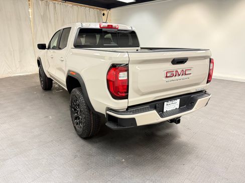 New 2026 GMC Canyon Elevation image 3