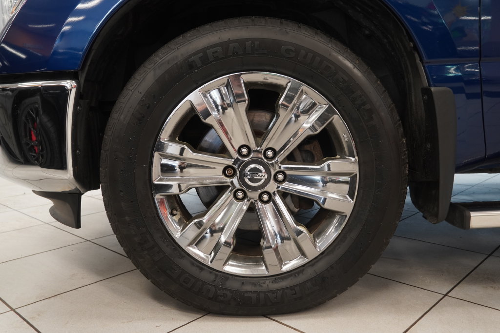 Used 2018 Nissan Titan SV w/ SV Convenience Package AWD/4WD image 44
