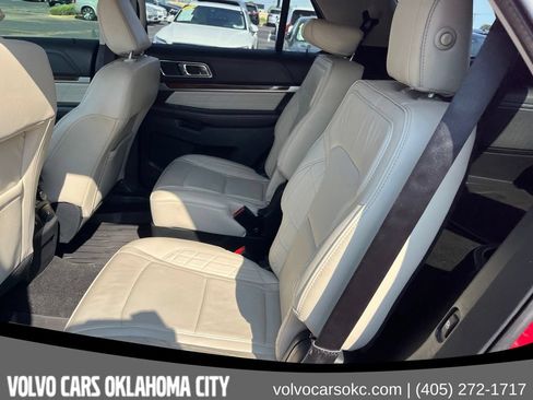 Used 2019 Ford Explorer Platinum AWD/4WD image 17