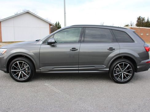 Certified 2025 Audi Q7 2.0T Premium Plus image 6