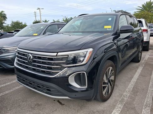 Used 2024 Volkswagen Atlas SE FWD image 2