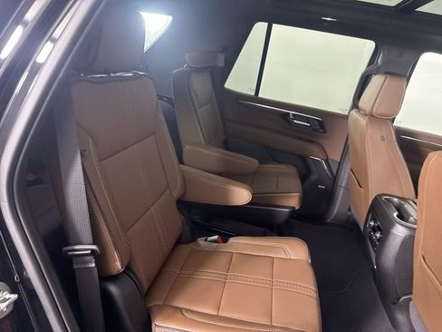 New 2026 Chevrolet Tahoe High Country w/ Sun And Tow Package AWD/4WD image 23