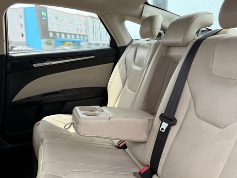 Used 2018 Ford Fusion Titanium AWD/4WD image 22
