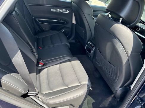 Used 2025 Genesis GV70 2.5T AWD/4WD image 18
