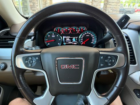 Used 2019 GMC Yukon SLT w/ HD Trailering Package image 22