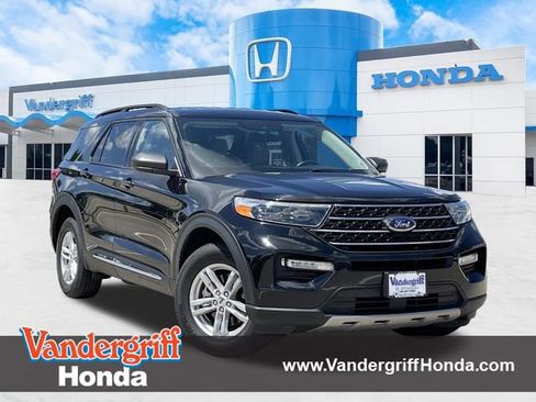 Used 2024 Ford Explorer XLT w/ Equipment Group 202A image 1