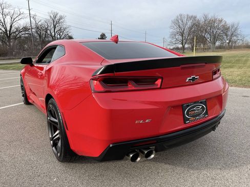Used 2018 Chevrolet Camaro SS RWD image 21