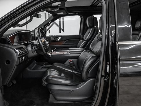 Used 2022 Lincoln Navigator Reserve image 35