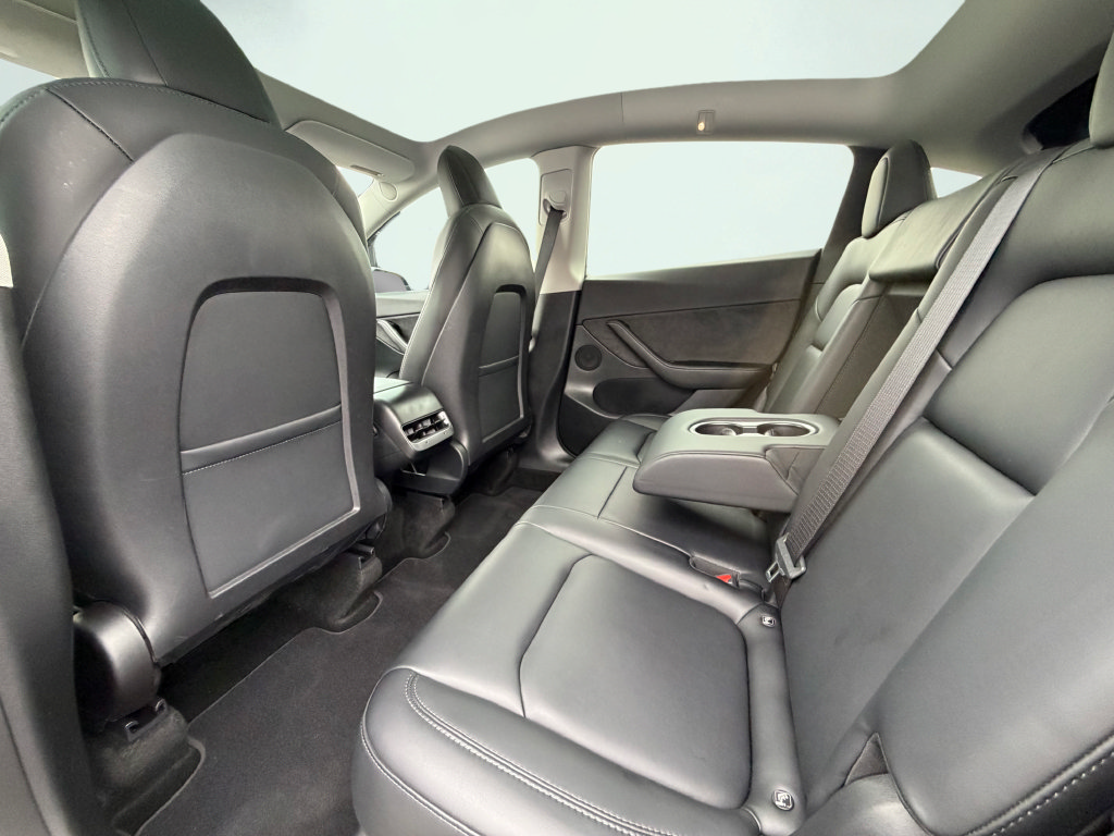 Used 2022 Tesla Model Y Performance AWD/4WD image 40