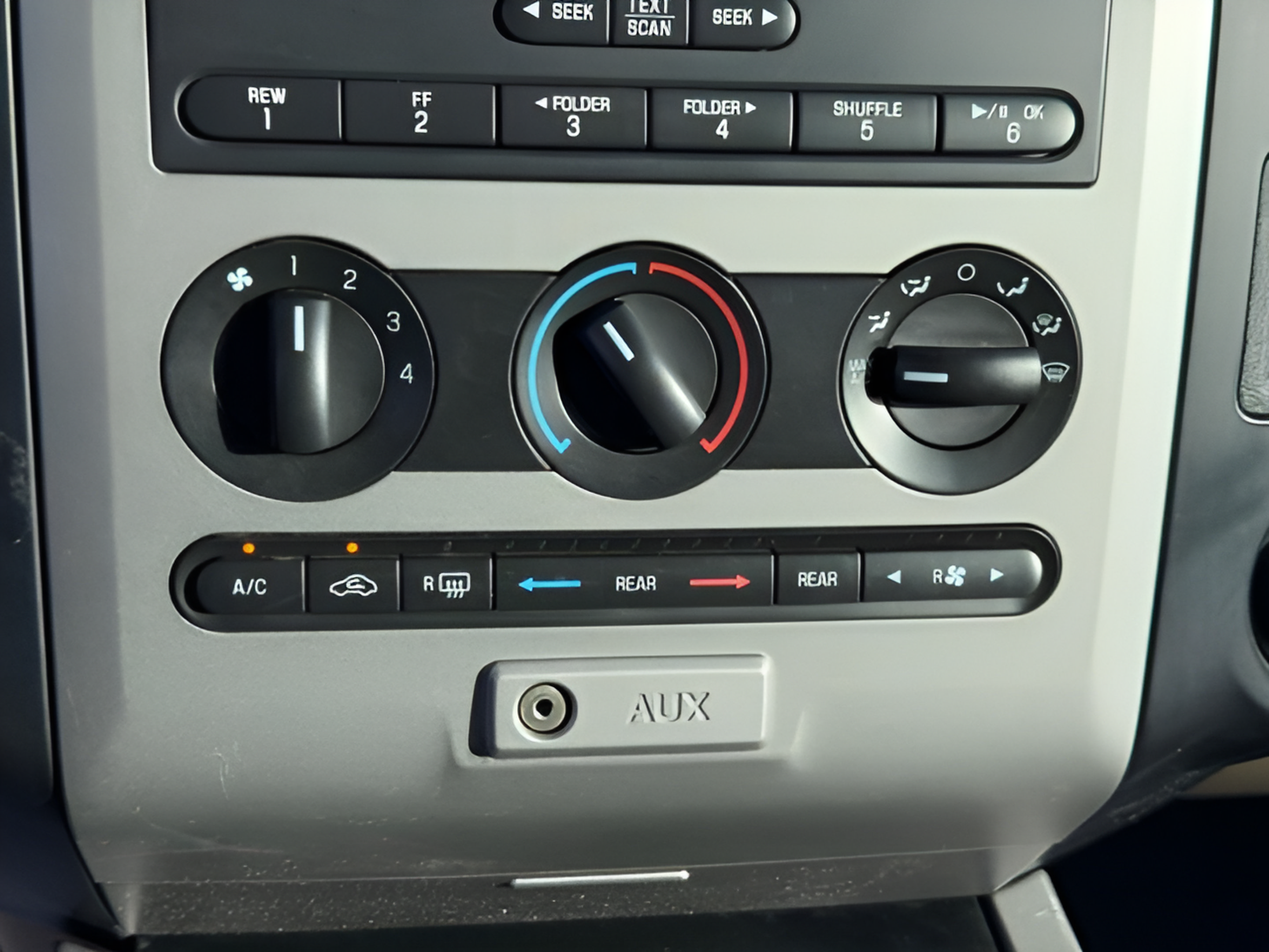 Used 2015 Ford Expedition XL AWD/4WD image 22
