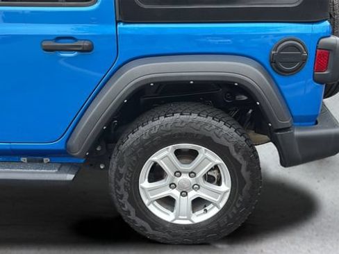 Used 2022 Jeep Wrangler Unlimited Sport AWD/4WD image 35