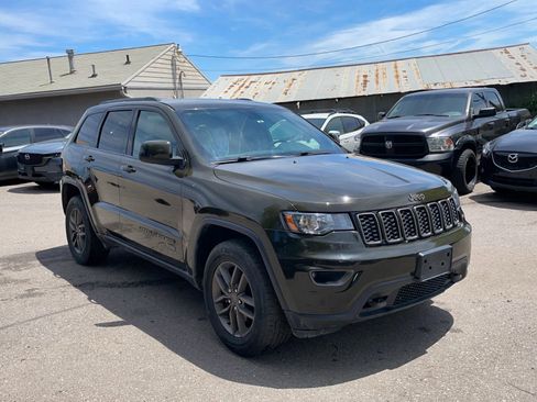 Used 2016 Jeep Grand Cherokee Laredo 75th Anniversary AWD/4WD image 8