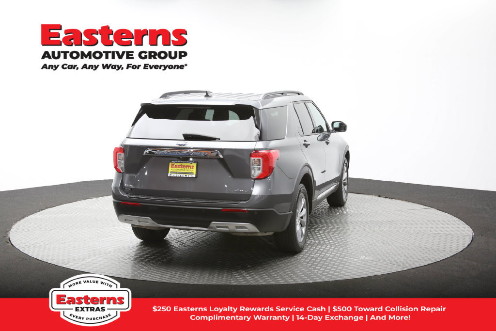 Used 2023 Ford Explorer XLT w/ Equipment Group 202A AWD/4WD image 40