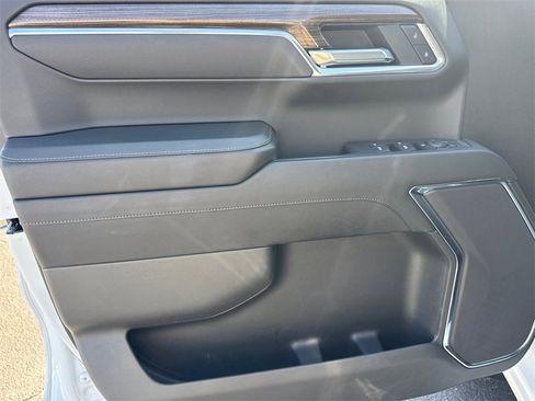 Certified 2025 Chevrolet Silverado 1500 LT image 11