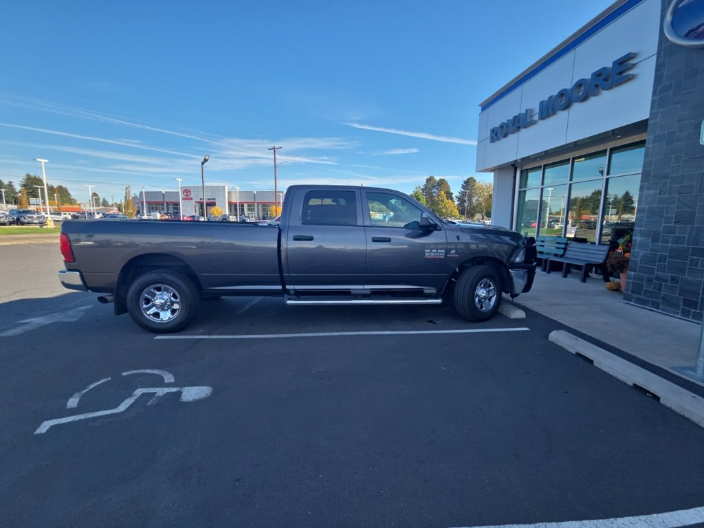 Used 2014 RAM 3500 Tradesman w/ Chrome Appearance Group RWD image 8