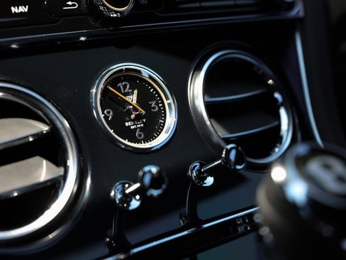 Used 2020 Bentley Continental GT image 25