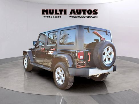 Used 2015 Jeep Wrangler Unlimited Sahara w/ Connectivity Group AWD/4WD image 5