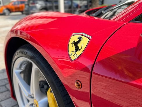 Used 2011 Ferrari 458 Italia Coupe RWD image 24