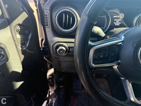 Used 2019 Jeep Wrangler Unlimited Sahara AWD/4WD image 19
