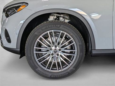 New 2026 Mercedes-Benz GLC 300 image 9