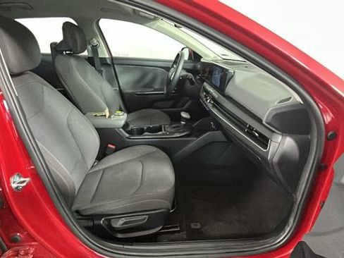 Used 2025 Kia K4 FWD image 31