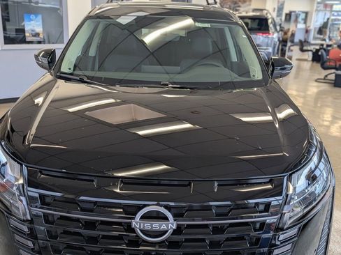 New 2026 Nissan Pathfinder SL image 10