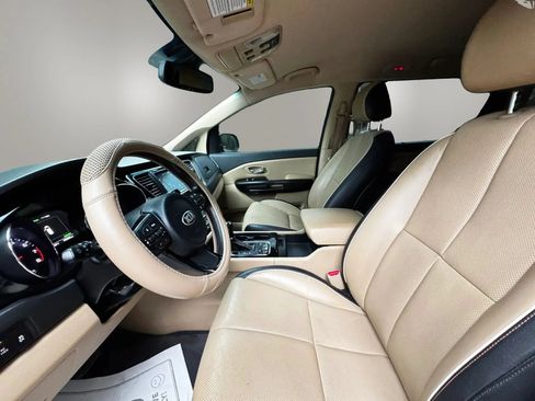 Used 2016 Kia Sedona SX FWD image 13
