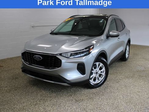 Used 2023 Ford Escape Active w/ Tech Pack #2 AWD/4WD image 10