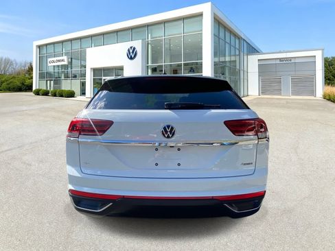 Used 2023 Volkswagen Atlas Cross Sport SE AWD/4WD image 4