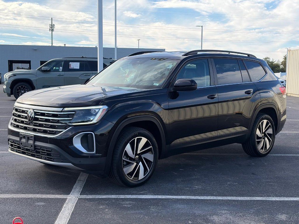 Used 2024 Volkswagen Atlas SE FWD image 8