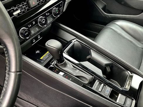 Used 2025 Honda Accord EX-L image 17