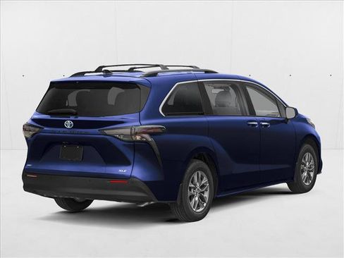 New 2026 Toyota Sienna XLE AWD/4WD image 2