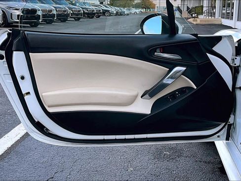 Used 2018 FIAT 124 Spider Lusso image 24