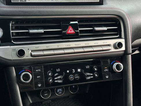 Used 2025 Genesis G70 2.5T w/ Sport Prestige Package image 20