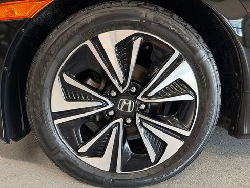 Used 2018 Honda Civic EX-L image 5