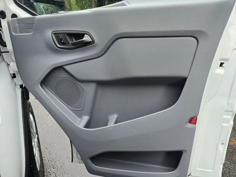 Used 2019 Ford Transit 250 130 Low Roof w/ Exterior Upgrade Package image 23