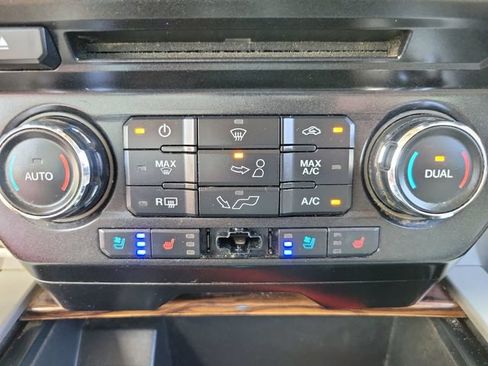 Used 2018 Ford F150 Lariat w/ Equipment Group 501A Mid AWD/4WD image 23