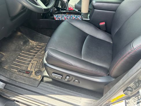 Used 2018 Toyota 4Runner TRD Off-Road Premium AWD/4WD image 7
